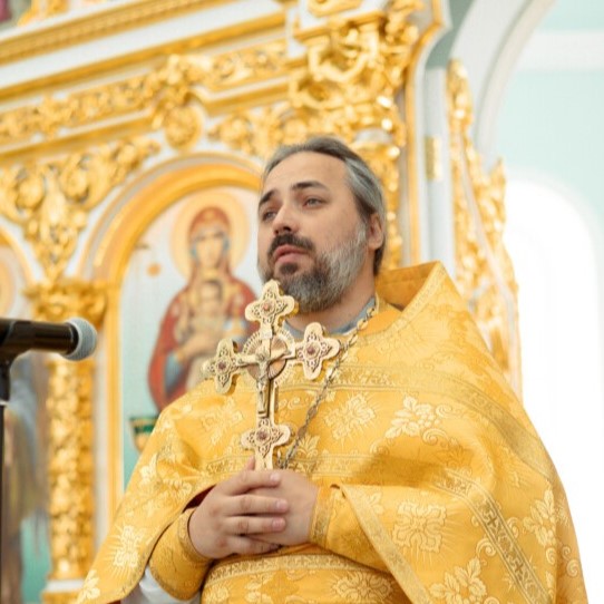 Иерей Андрей Саврицкий, штатный клирик прихода